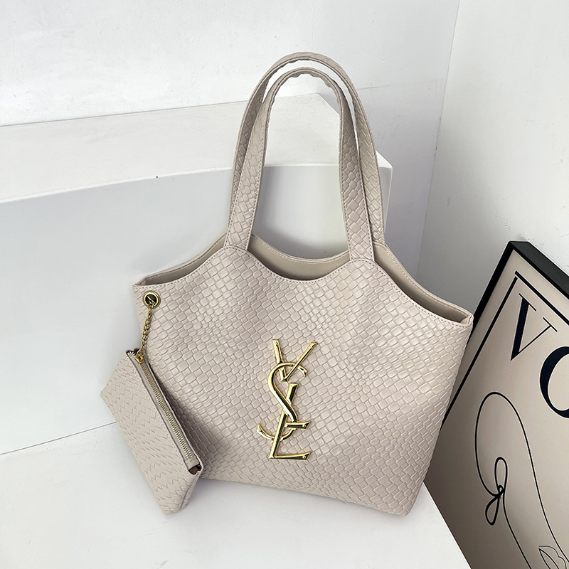 Designer bag free shipping hot Light luxury outdoor casual tote bag simple and versatile high-capacity woven bag