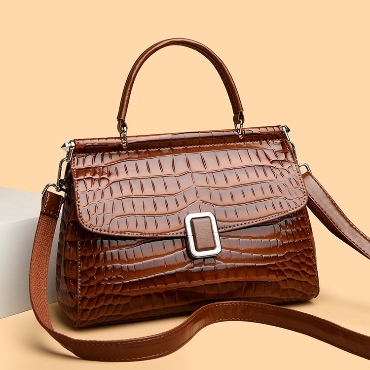 Luxury Black Crocodile Pattern Handbag with Shoulder Strap Elegant Tote for Women