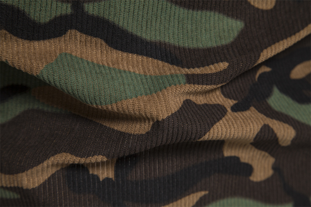 Trendy men's long-sleeved shirt, corduroy shirt men's fashionable slimming casual and versatile trendy men's styl European size: S-2XL