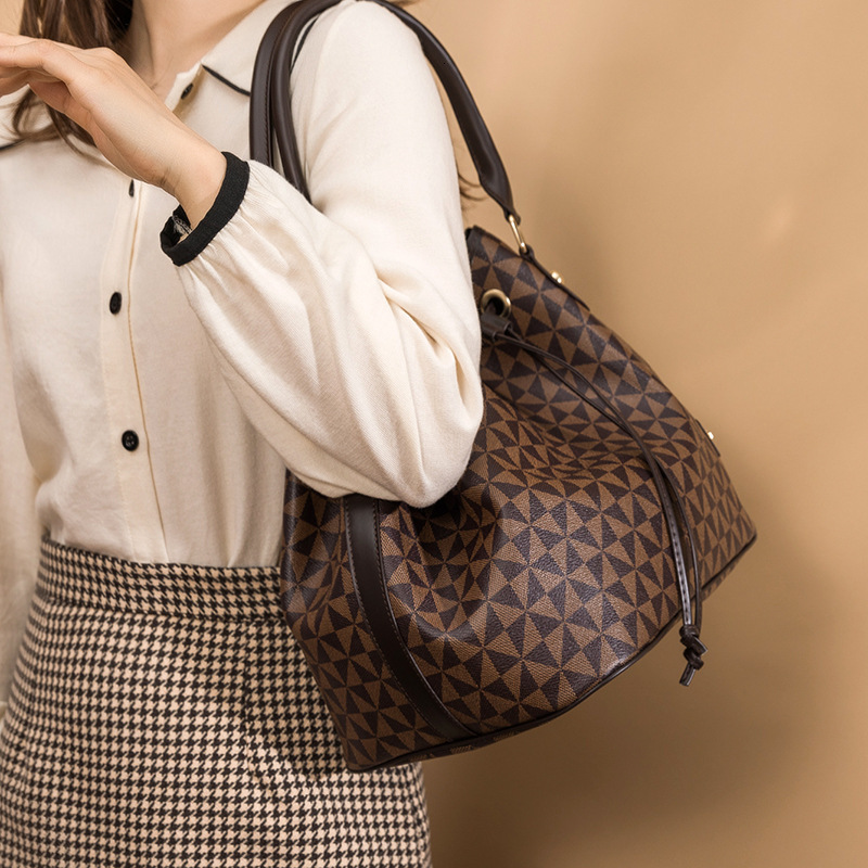 Spring Summer New Large Capacity Printed Bucket Bag Women s Korean Edition Handbag Designer Bag fashion bag Crossbody Bag