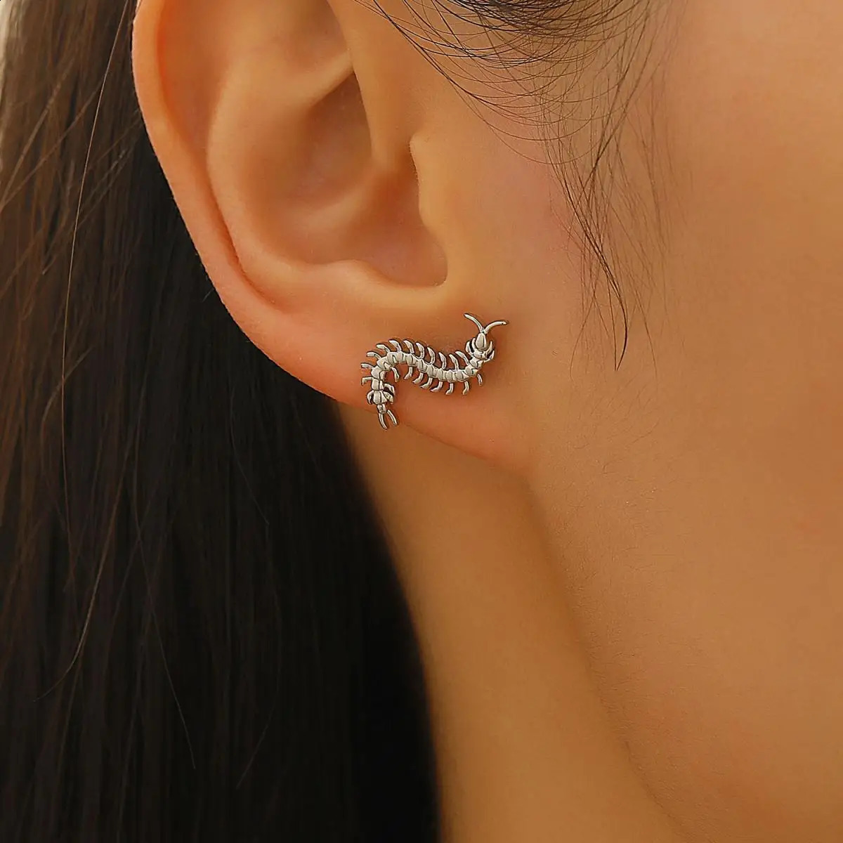 1Pcs Stainless Steel Centipede Cartilage Earring for Women Gothic Punk Helix Tragus Conch Snug Ear Labret Piercing Jewelry Gifts 250812