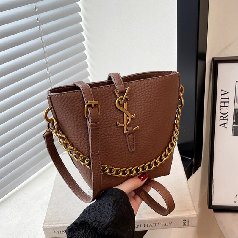 Designer bag free shipping hot Light luxury outdoor bucket bag simple and versatile vintage tote handbag