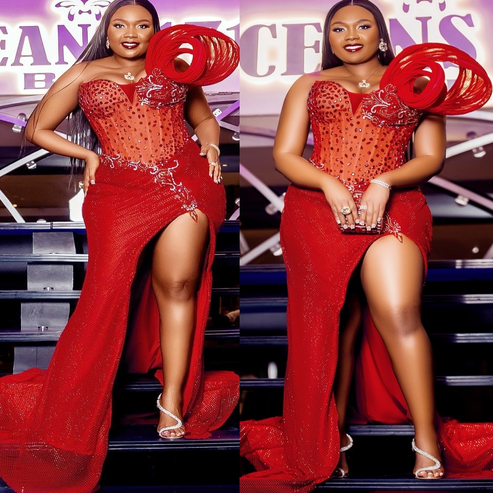 Red Sheath Prom Dresses 2025 Crystals Beaded Sequined High Split Evening Formal Party Second Birthday Engagement Gowns Plus Size Dress For Special Occ