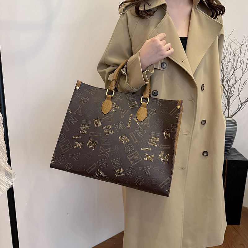 A New Designer Luxury Bag, A Fashionable Large-capacity Retro Handbag, For Women's Commuting, Shopping, Travel And Cycling