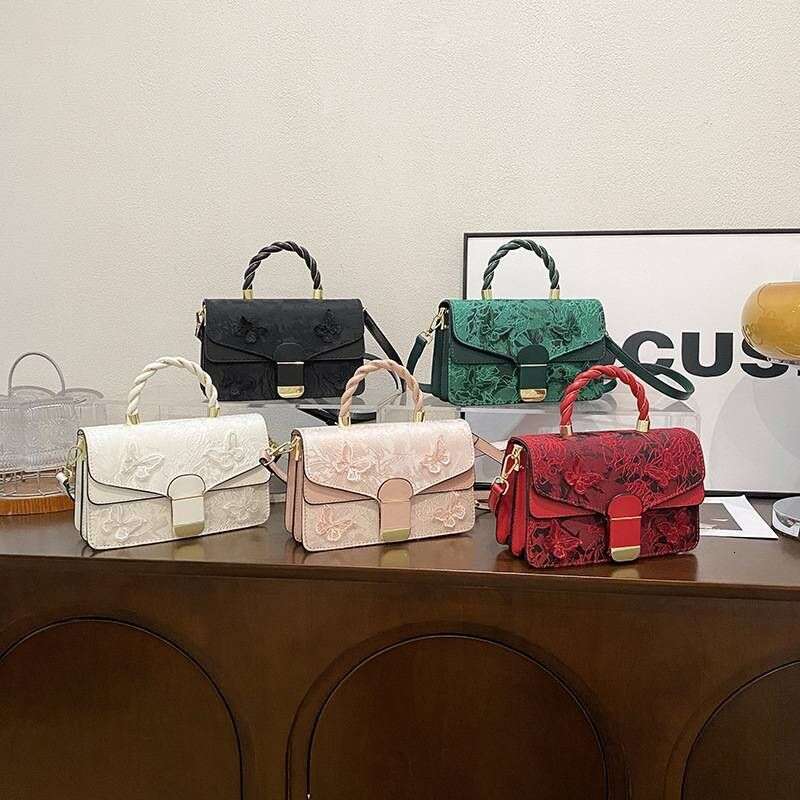 Fashion Women Senior Sense Embroidery Small Square Hard Handbag New Single Shoulder Crossbody Temperament Female Bag