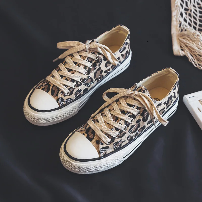 Summer Leopard Print High Top Canvas oes Womens Korean Sle Versatile Student Harajuku Ulzzang Womens oes 250809
