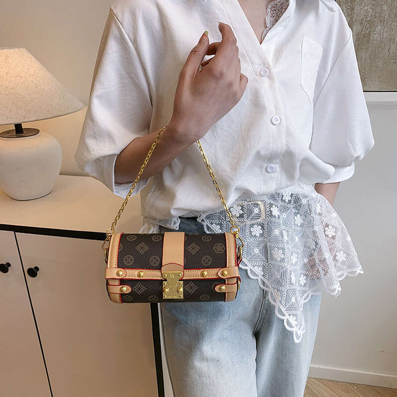 Hot Selling New Fashion Chain For Women Versatile Elegant Single Shoulder Crossbody High-End Rivet Women's Bag Designer Bags