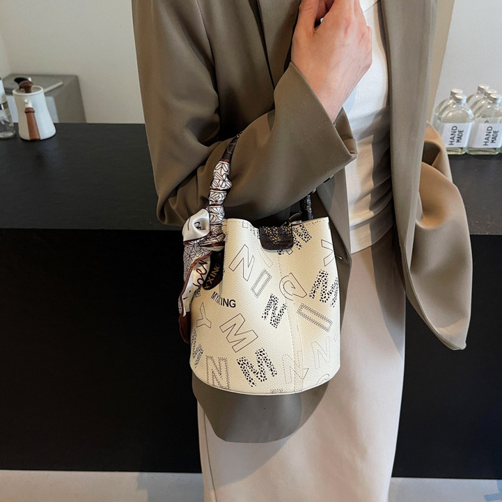 Vintage Light Luxury Women's Letter Bucket Bag Handbag Free Shipping Designer Fashion New Mother And Daughter Bag Versatile Single Shoulder Cross