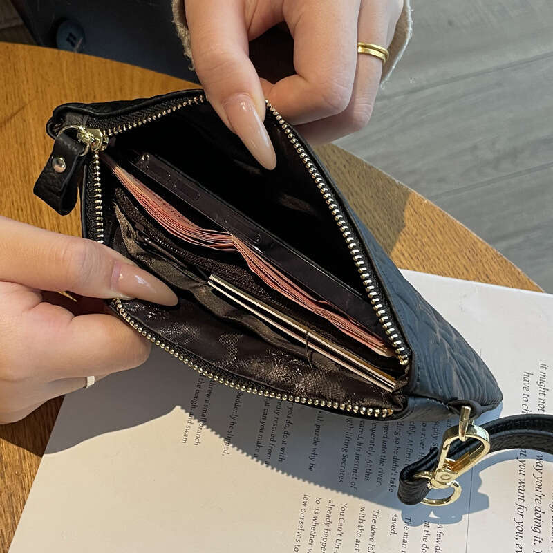 New Women's Clutch Bag Large Capacity Top Layer Cowhide Embossed Zipper Long Wallet Genuine Leather Handbag