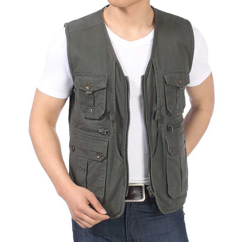 Spring Autumn Mens Casual Vest With Multi Function Kets Design Waistcoat Ma V-neck Herringbone Gits Men isure Vests 4XL Y250814