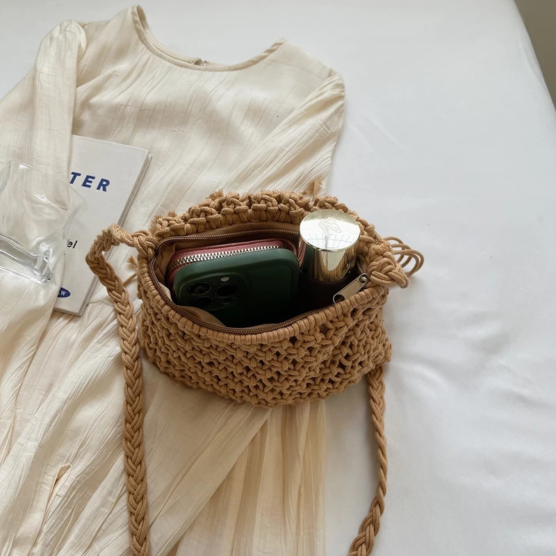 Bohemian Tassel Woven Bag for Women 2025 Style Niche Hollow-out Single Shoulder Bag Literary Crossbody Bag250813