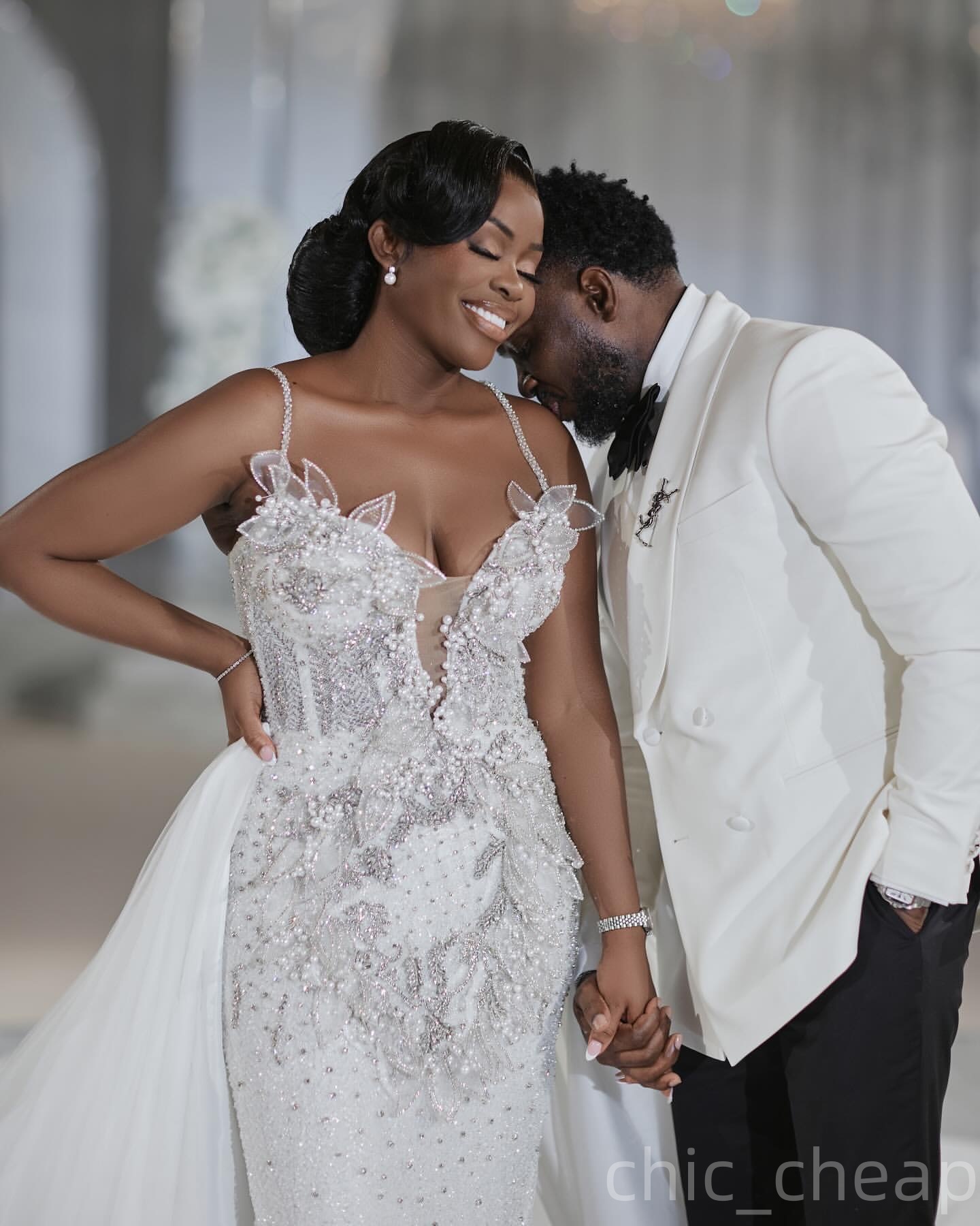 2025 Aso Ebi Plus Size Ivory Mermaid Wedding Dress Crystals Beaded Florals Sequined Lace Detachable Train Bridal Gowns Dresses ZJ0617