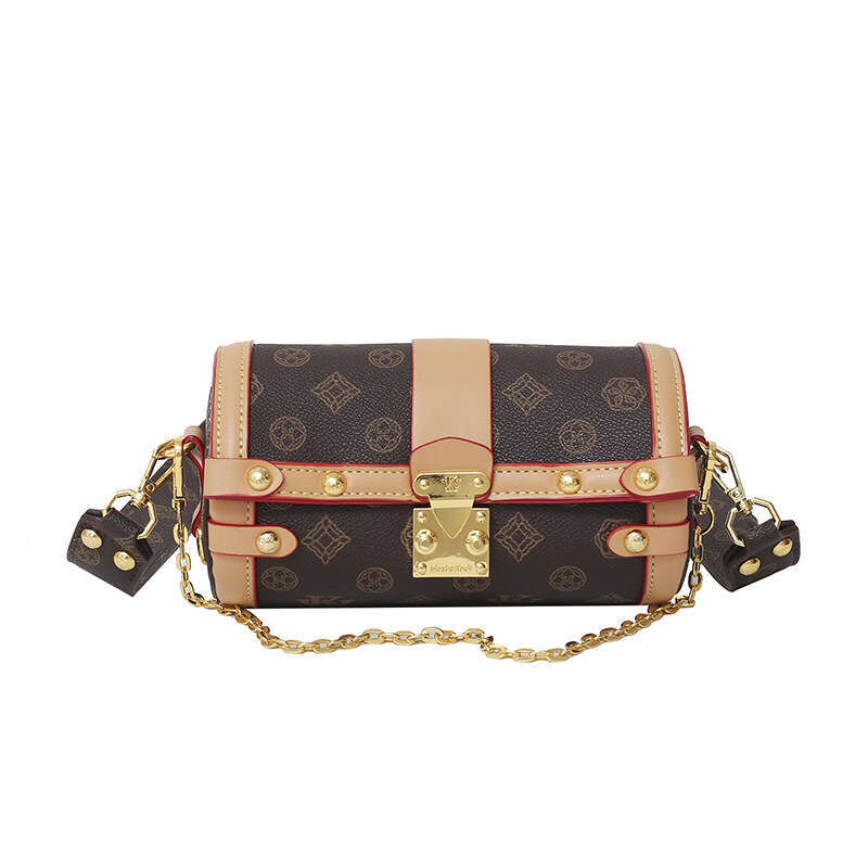 Hot Selling New Fashion Chain For Women Versatile Elegant Single Shoulder Crossbody High-End Rivet Women's Bag Designer Bags