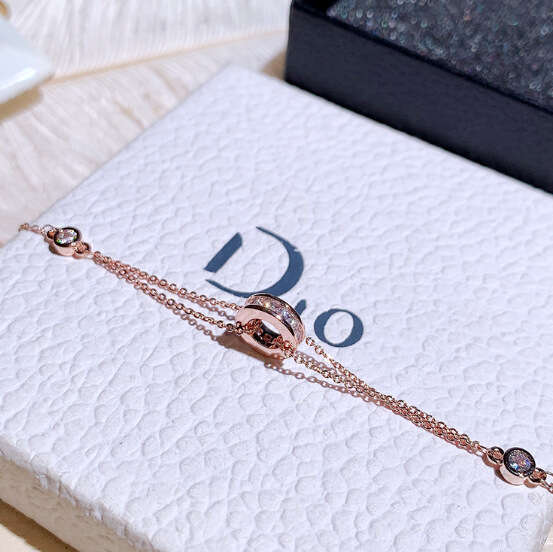 New Fashion Design Korean and Japanese Style Bracelet Super Shiny Zircon Circle Elegant Bangle Jewelry for Women S00311