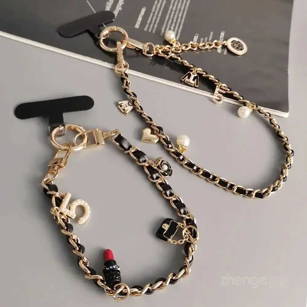 Mobile Phone Lanyard Pickup Carrying Chain Short Wrist Strap Style Universal Phone 5 Lipstick Strap Small Fragrant Wind Pendant Y250814