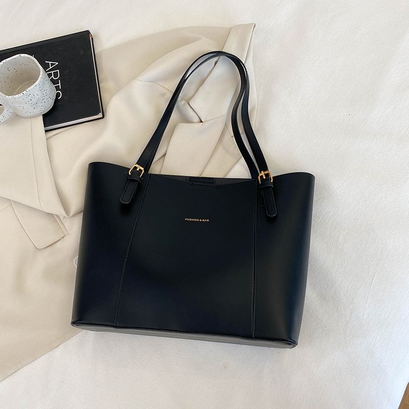 Luxury Brand Designer Bag Vintage Simple Elegant Commuter Bag For Women 2025 Autumn Winter New Fashionable Large Capacity Shoulder Handheld Tote Bag