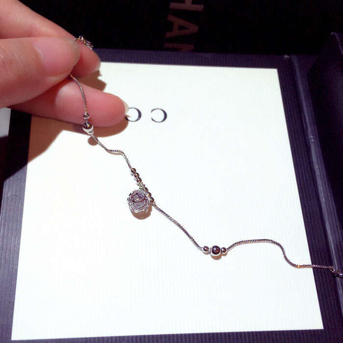 New Fashion Korean and Japanese Style Exquisite Rhinestone Ball Pendant Elegant Bracelet Jewelry for Women S00290