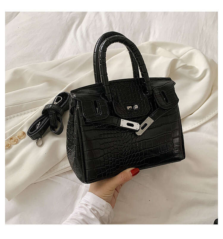High-End Internet Celebrity Crocodile Pattern Small Bag for Women 2025 New Versatile Crossbody Handbag Trendy Korean Style This Year