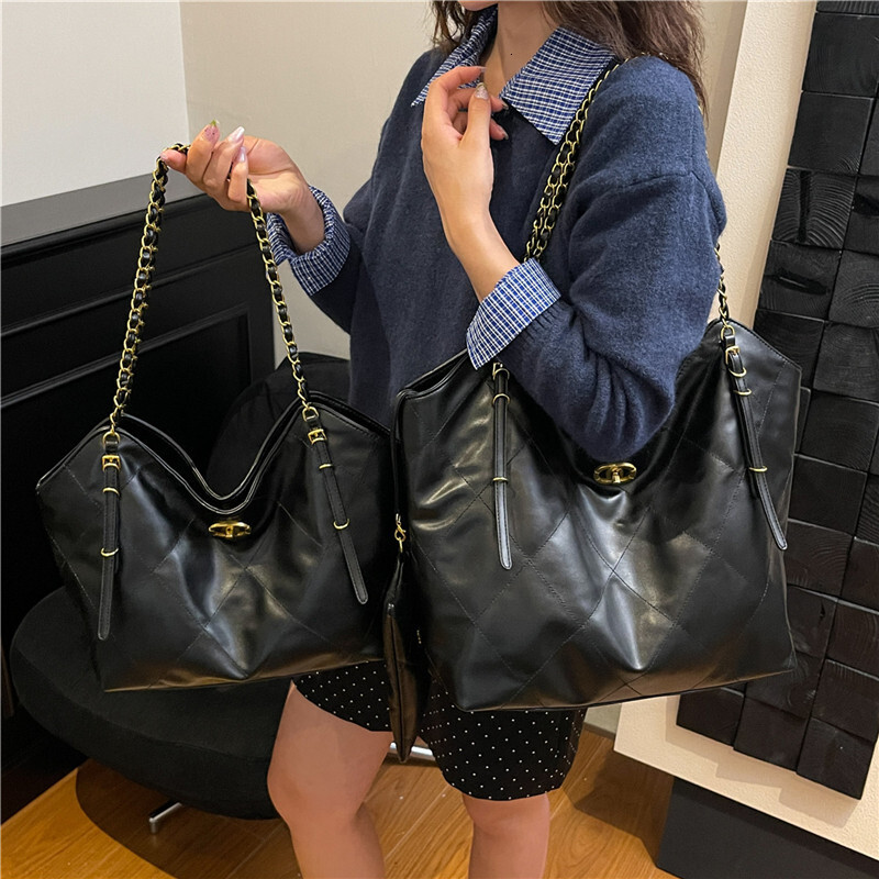 Luxury Brand Minimalist Style Handbag 2025 New Women's Designer Free Shipping Large Capacity Design Shoulder Bag Women's Armpit Bag High-end