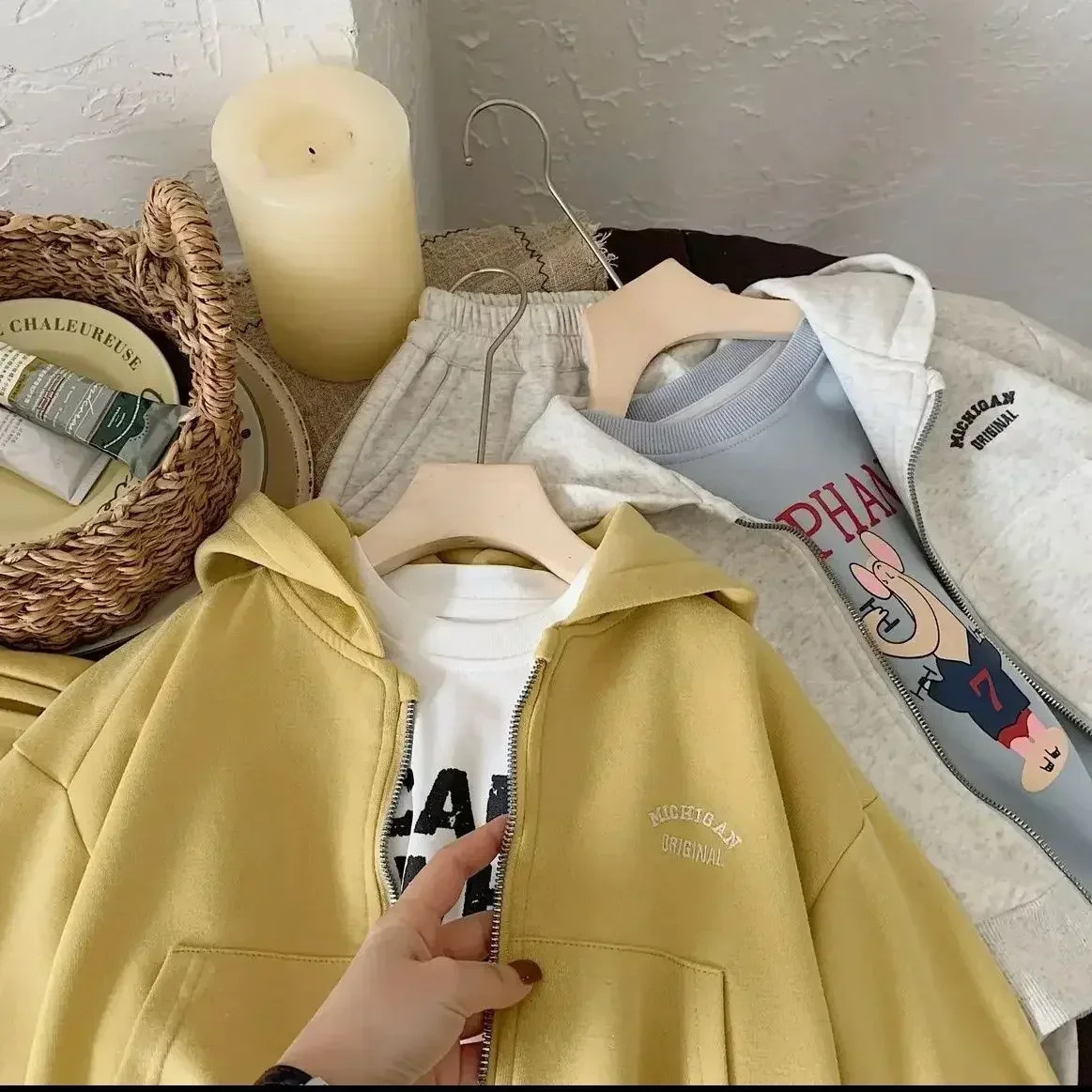 High Quality Childrens Composite Cotton Set Spring Autumn Korean Girl Boys Letter Baby Casual Hooded Sports 2pcs Set 250813