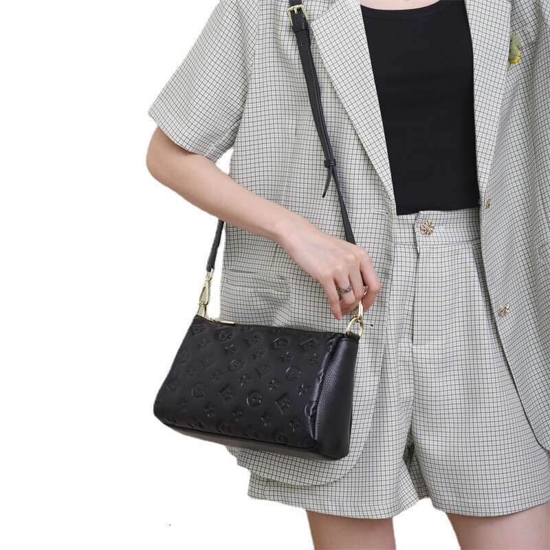 Hot Selling Top Layer Cowhide Women's New Casual Versatile Single Shoulder Crossbody Genuine Fashion Multi-Layer Soft Leather Underarm Bag Design