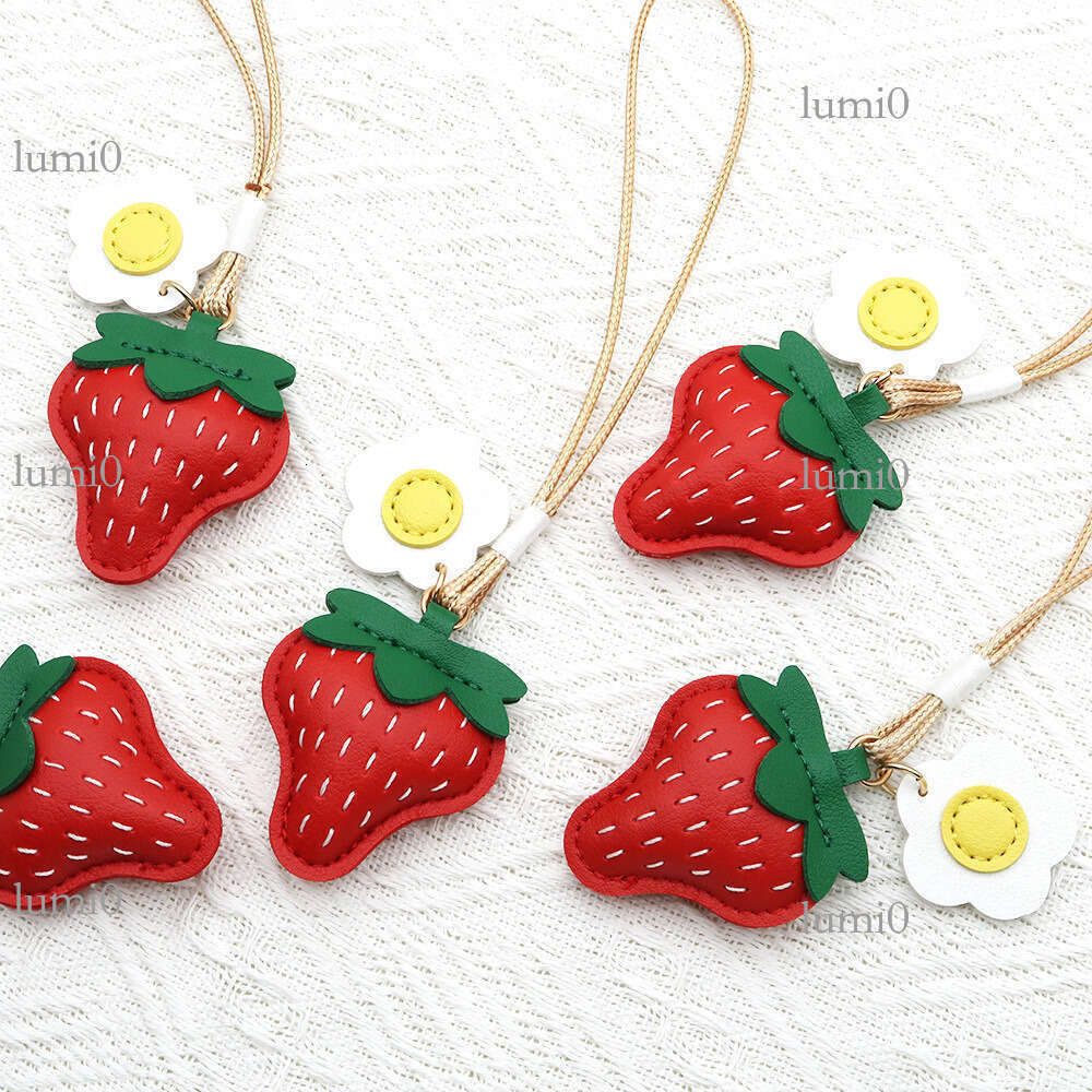 New Cute Ins Strawberry Bag Hand-sewn Leather Exquisite Berry Worry Fun Hanging Ornament Small Pendant