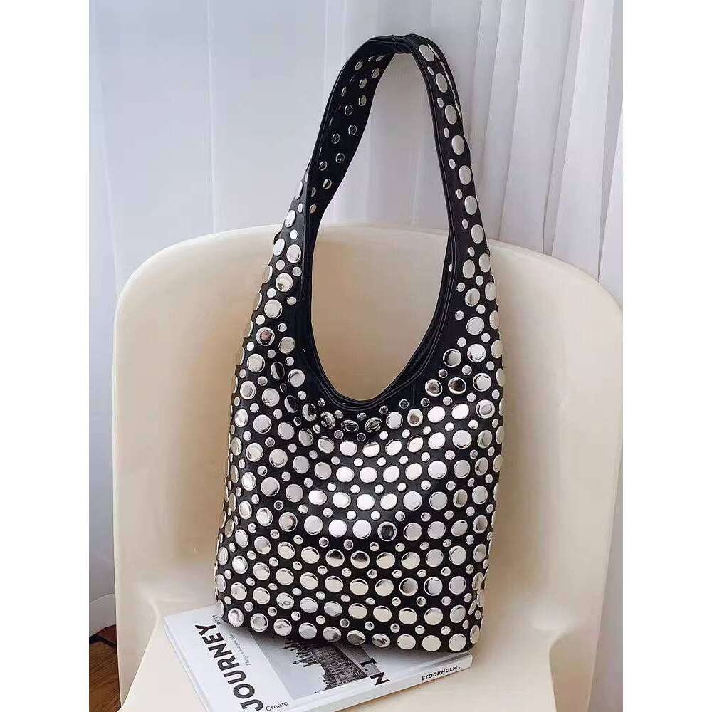 Fashion Trend NEW free shipping Underarm Bucket 2025 Winter New Commuting Shoulder Bag High-end Versatile Handbag