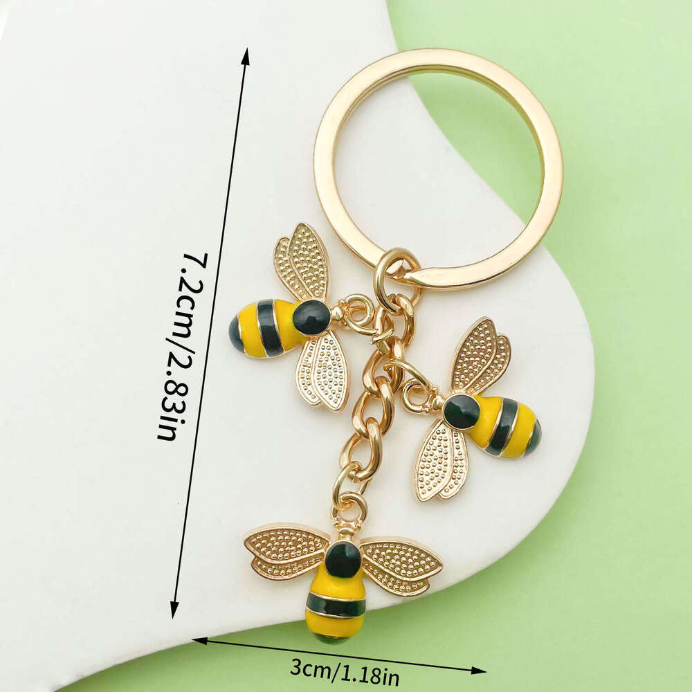 Daisy Little Bee Oil Drop Cute Flower Insect Cartoon Keychain Bag Pendant Car Accessories