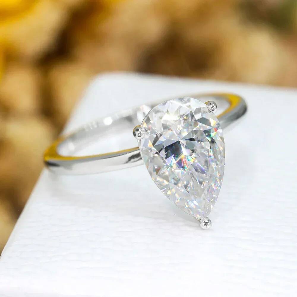 3Carat Pear Cut Moissanite Engagement Rings with Certificate 925 Silver Waterdrop Shape Solitaire Diamond Wedding Ring for Women