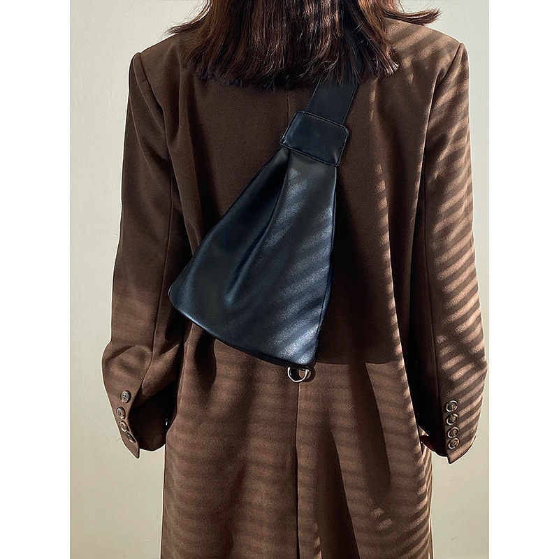 Large-Capacity Handbag for Women - Elegant Crossbody with Adjustable Strap