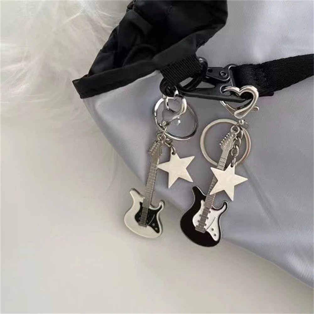 Guitar Love Heart Star Key Chain for Men Women Sweet Cool Trendy Fashion Pendant Keychain Rock Punk Vintage Accessories Gift 250811
