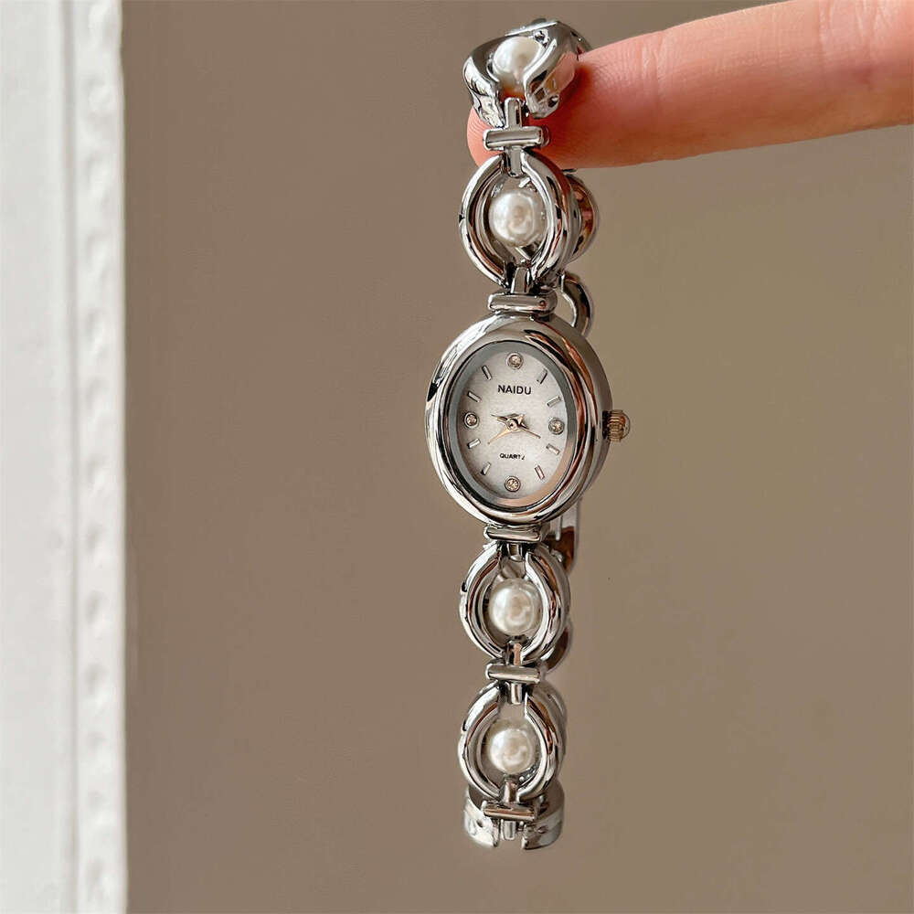 Designer White High-Value Bracelet Niche for Women High-End Light Luxury Pearl Exquisite Women's Quartz Watch