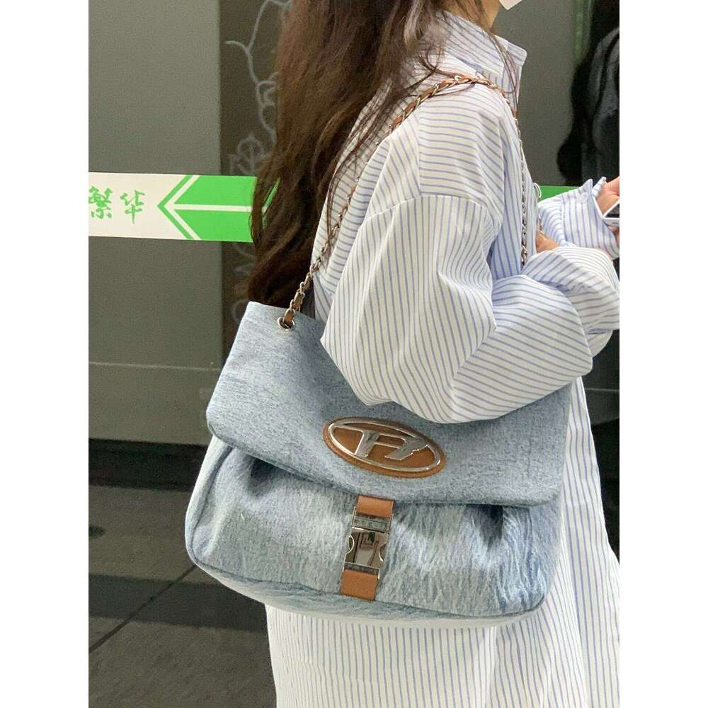 High-Quality Texture Wandering for Women 2025 New Large Capacity Bags Designer Tote Nylon Shoulder Versatile Crossbody Chain Bag