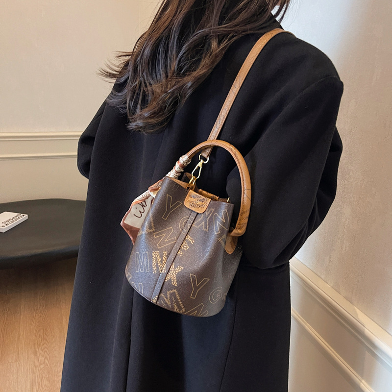 Vintage Light Luxury Women's Letter Bucket Bag Handbag Free Shipping Designer Fashion New Mother And Daughter Bag Versatile Single Shoulder Cross