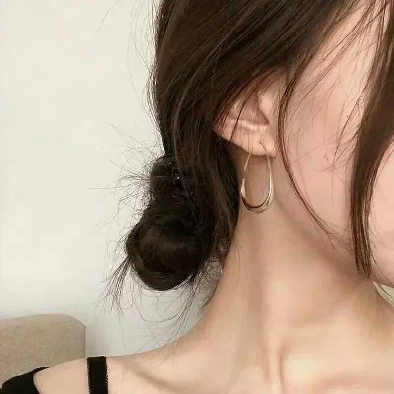 Hot Sale Geometric Oval Hoop Earrings for Women Simple Design Earrings Party Wedding Fashion Jewelry Accessories 2023 XJ250814