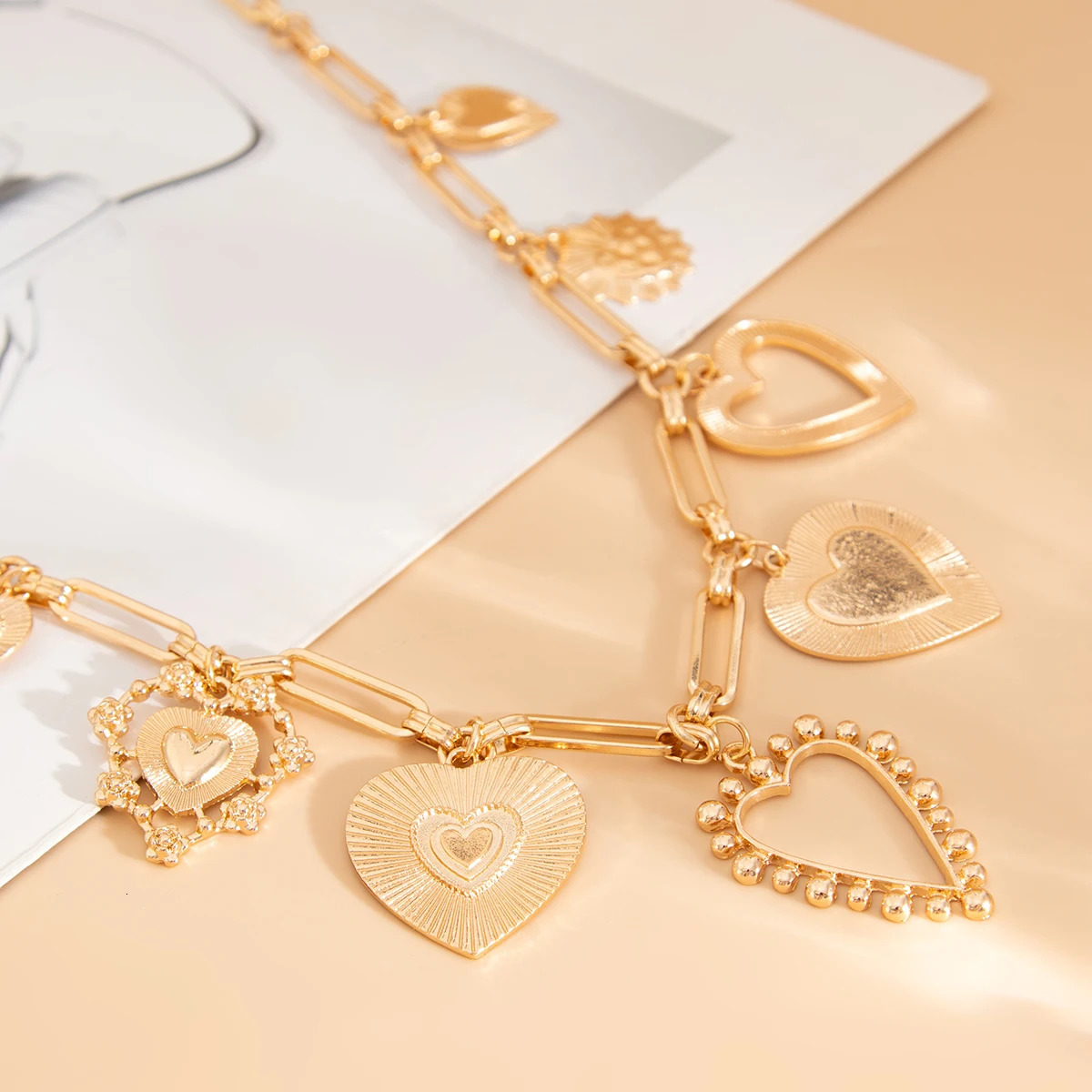 PuRui Goth Personalized Big Love Heart Pendant Choker Necklace for Women Punk Metal Gold Color Chain Neck Jewelry Accessories 250812