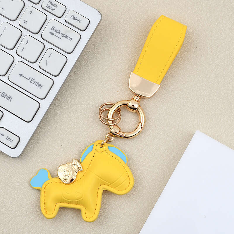 Bag charms designer Keychain charm for Men and Women leather Exquisite Backpack Pony Pendant Car Key Ring