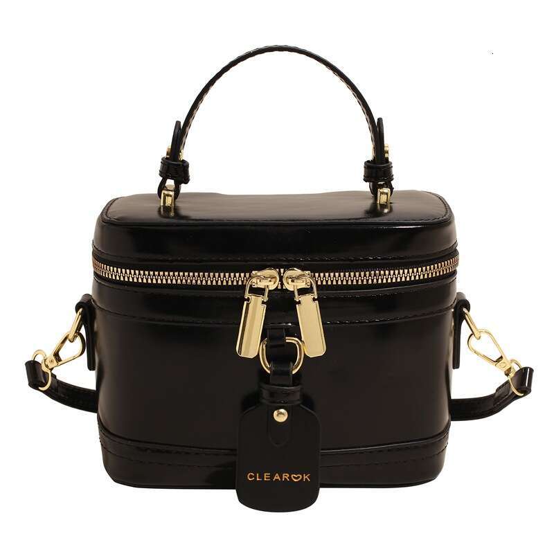 Casual Handheld Minimalist Box for Women 2025 Spring New Niche Fashion Versatile Small Square Trendy Shoulder Bag