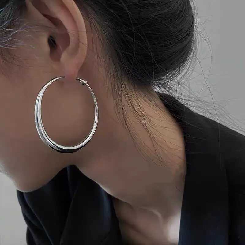 3D Simple Exaggerated Metal Round Hoop Earrings for Women Holiday Party OL Fashion Y2K Jewelry Big Ear Accessories XJ250814