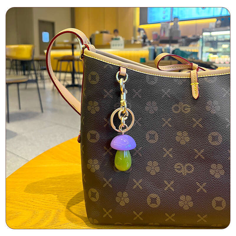 Ins Super Popular Realistic Cute Fat Mushroom High-end Keychain Fashion Pendant Accessories Exquisite Women's Bag Decoration