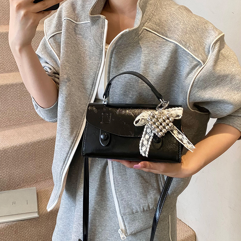 designer bag Unique Retro Versatile Shoulder Bag for Women 2025 Spring New Fashionable Crossbody Bag Handheld Small Luxury bag Square Bag Wholesale