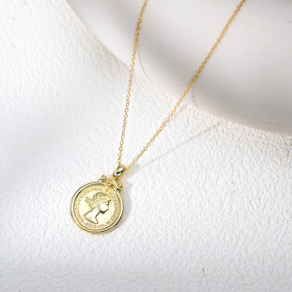 Sterling Sier Palace Portrait Coin Relief Necklace Ins Style Fashion Personality Pendant Clavicle Chain Jewelry for Women