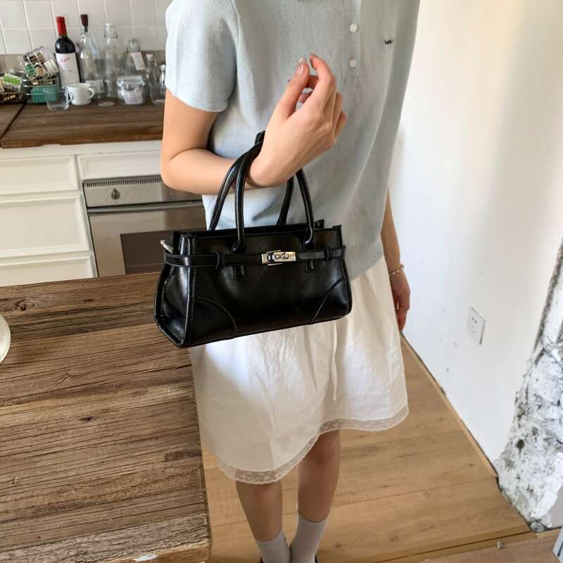Korean 2025 New Style Solid Color Casual Shoulder Crossbody Bag in Niche Fashion Oil Wax Leather Handbag