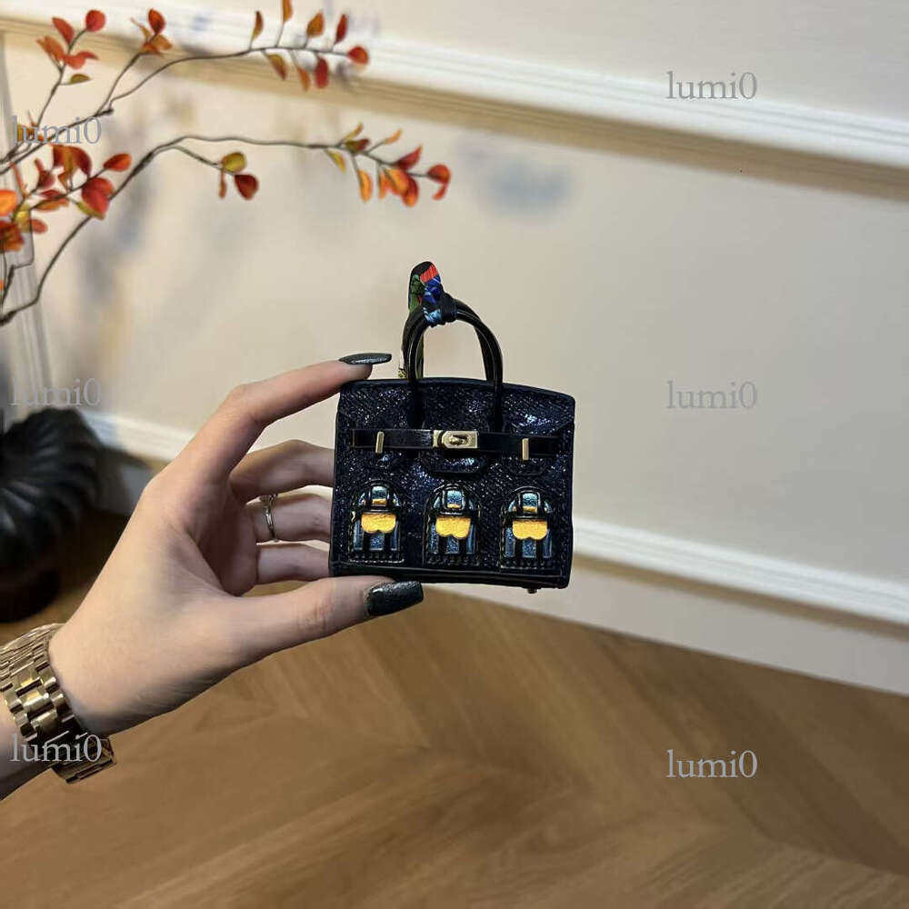 New Fashion House Cute Mini Creative Earphone Storage Lipstick Bag Pendant