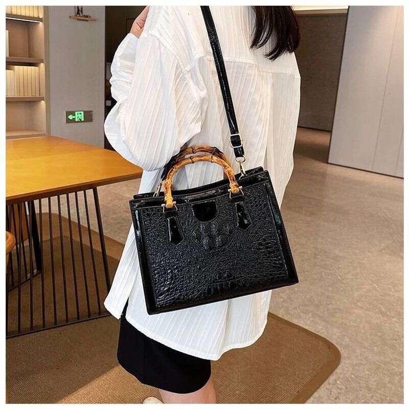 High Quality Bamboo Handbag 2025 New Fashion Trend Crocodile Classic Large Capacity Tote Bag