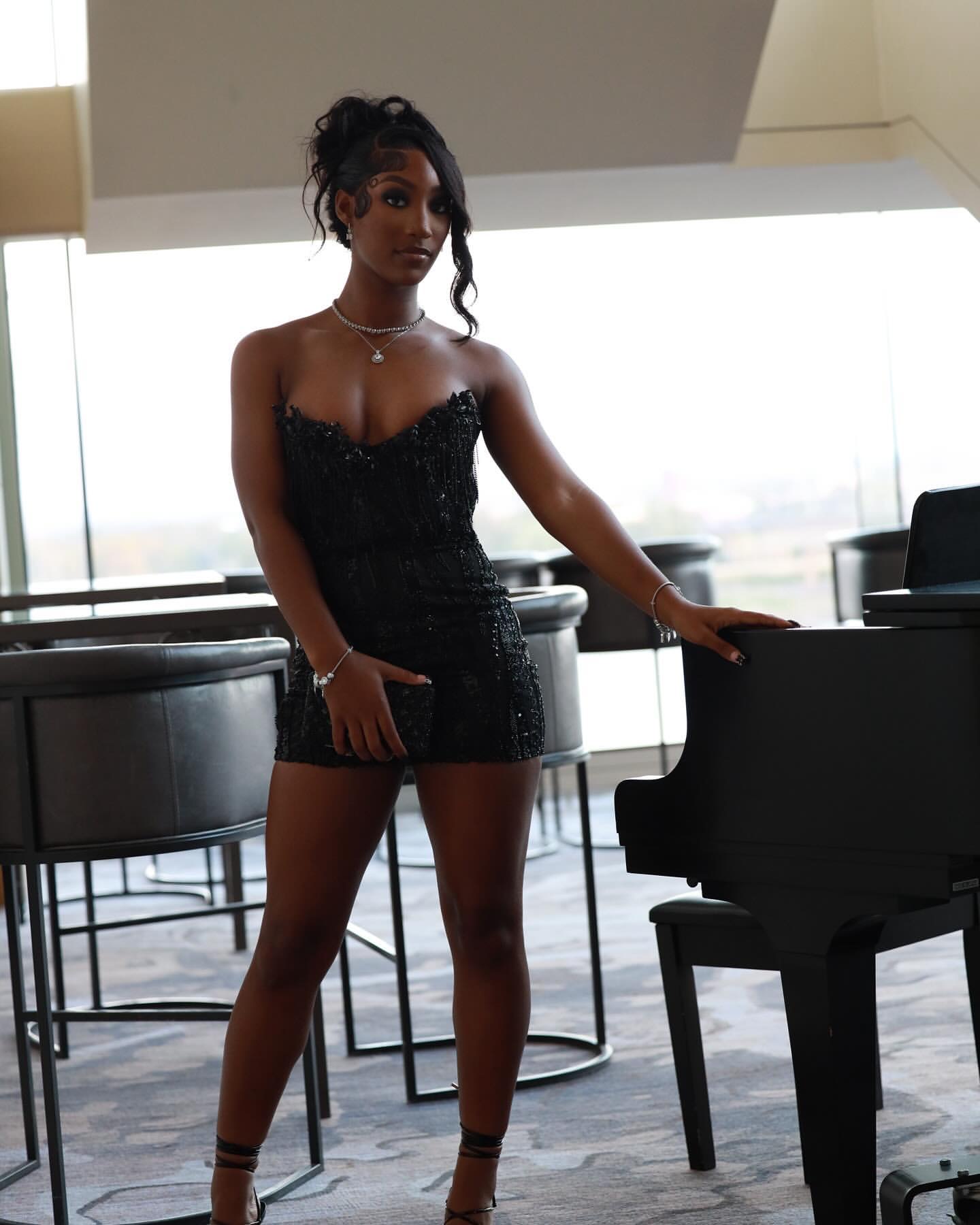 Chic Black Sheath Cocktail Dress Rhinestones Tassels Sequined Short Mini Graduation Homecoming Dresses For Special Occasions Sweetheart Gowns