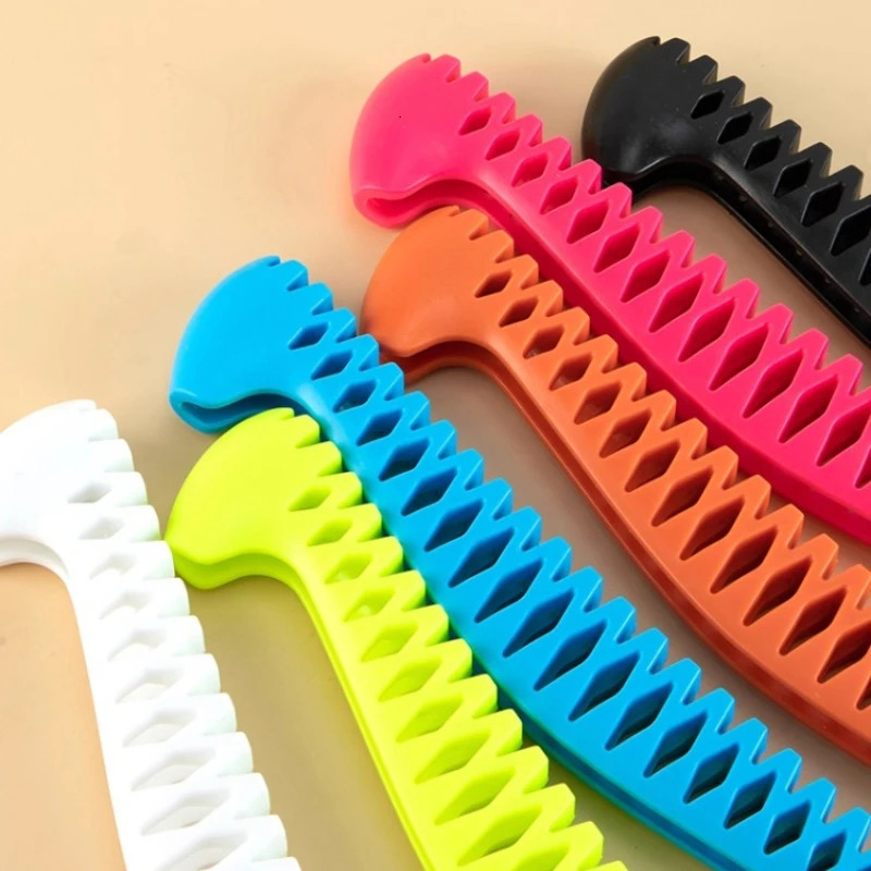 S/L/XL Walkable Ice Skate Blade Cover TPU Figure Skate Hockey Skates Prevent Puncture Scalable Blade Sleeve Blade Knife Cover 250812