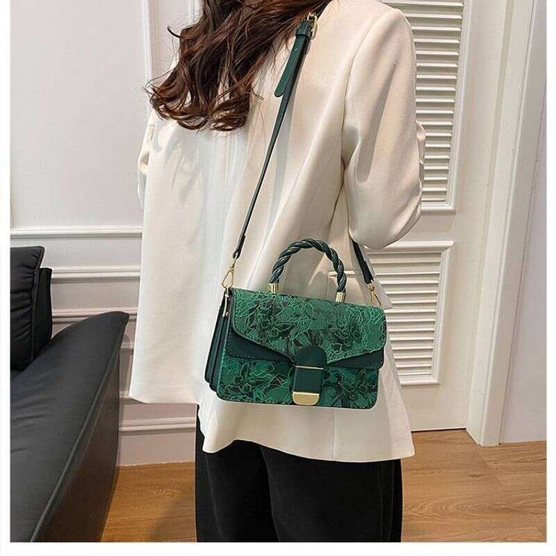 Fashion Women Senior Sense Embroidery Small Square Hard Handbag New Single Shoulder Crossbody Temperament Female Bag