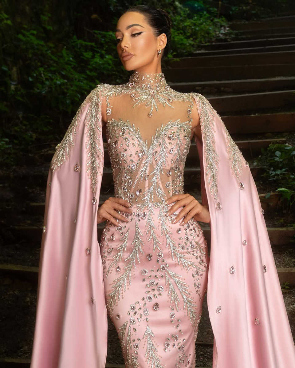 Sparkly High Neck Mermaid Evening Dresses Cap Sleeve Crystal Beading Prom Gowns Floor Length Customized Formal Dresses