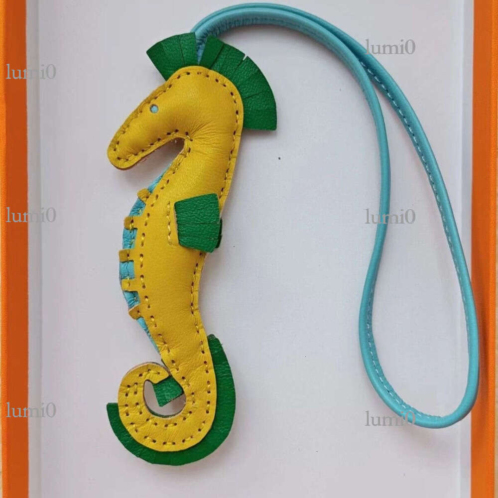 H Brand Little Seahorse Handmade Leather Car Ornament Keychain Evelyn Basket Bag Pendant Fashion